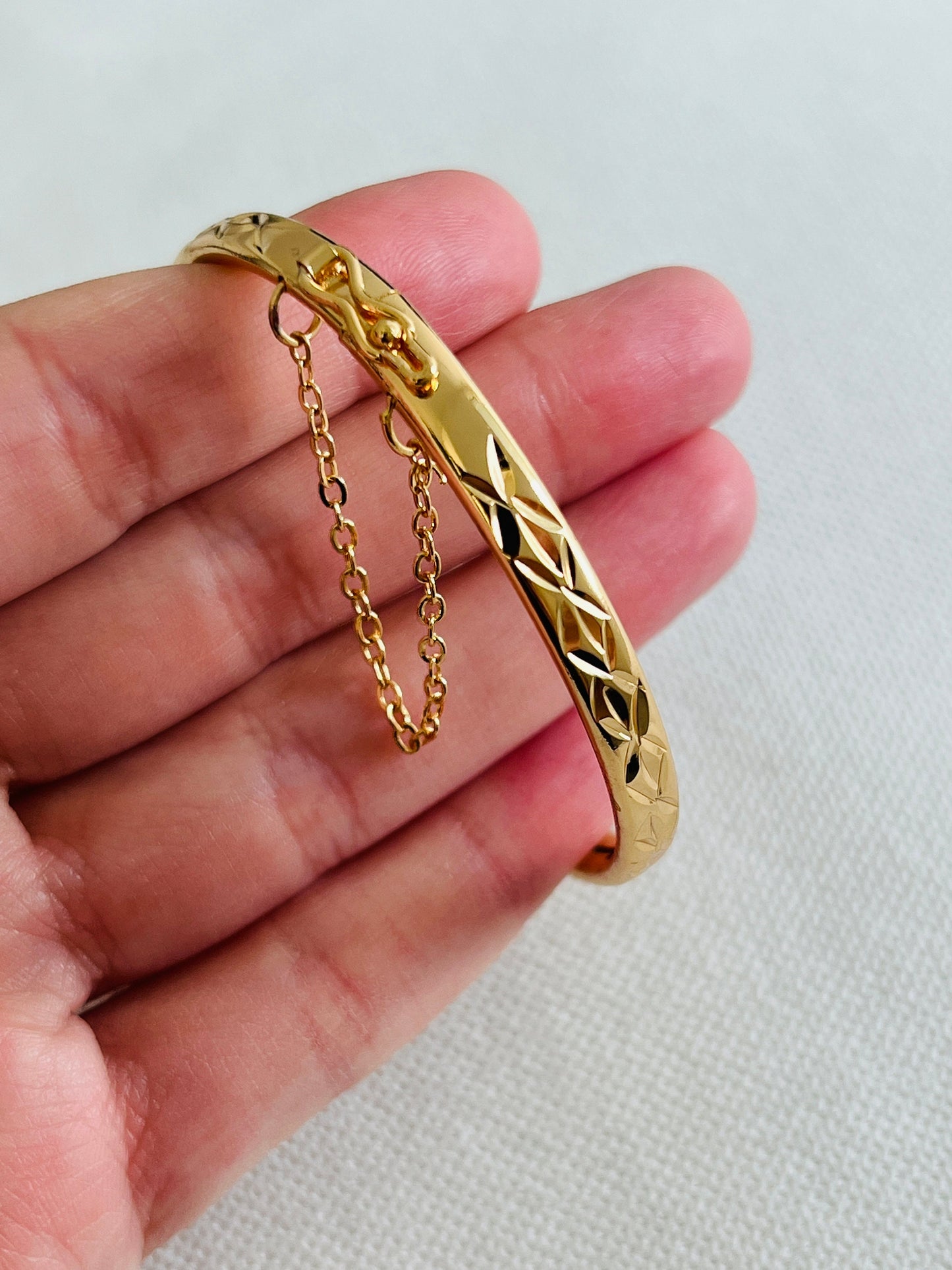 Gold Filled Bangle, Bangle with Chain Link, Gold Dainty Bangle, Gold Delicate Bracelet, Gold Dainty Bracelet Gold bangle, Gold Cuff