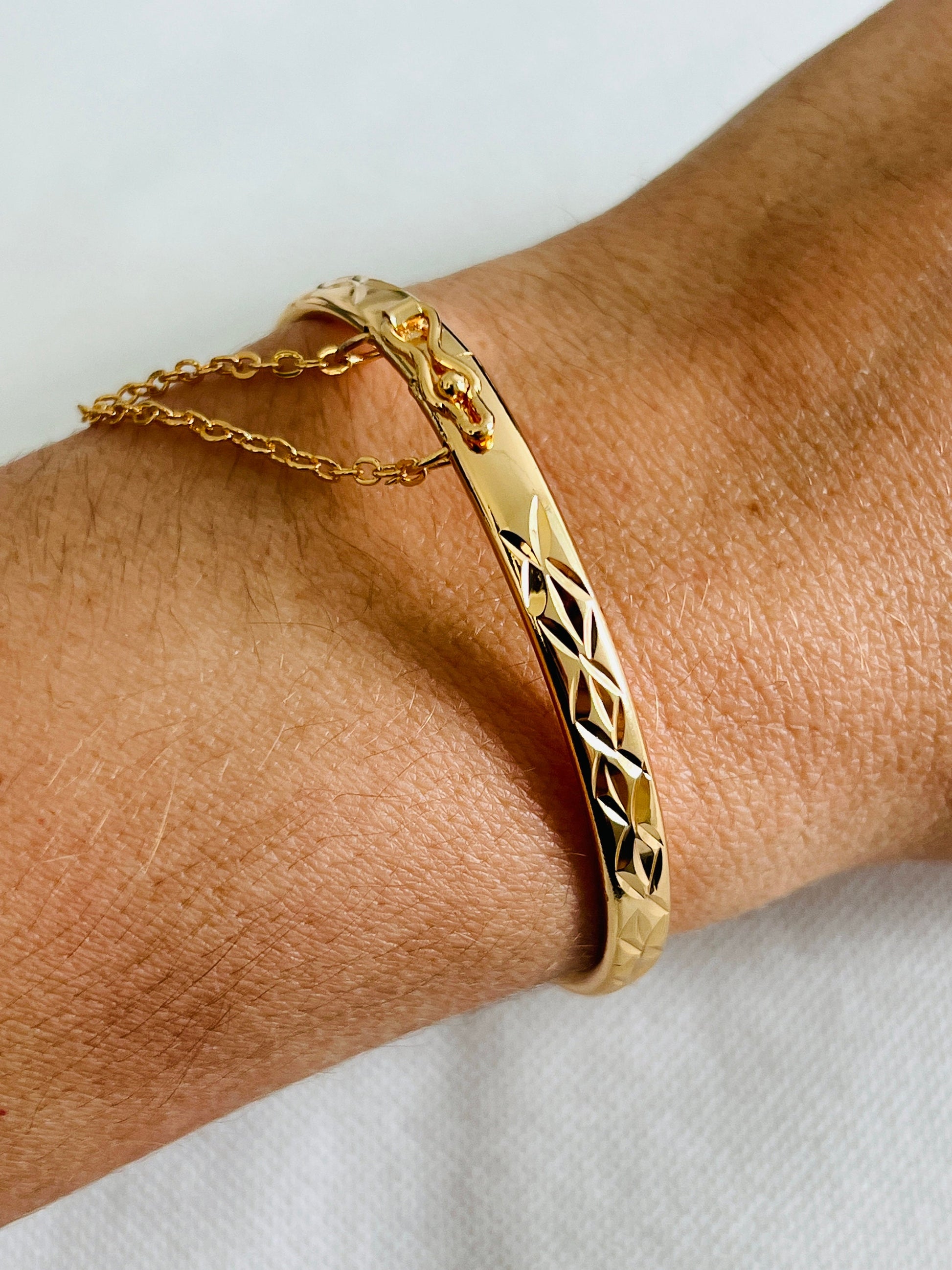 Gold Filled Bangle, Bangle with Chain Link, Gold Dainty Bangle, Gold Delicate Bracelet, Gold Dainty Bracelet Gold bangle, Gold Cuff