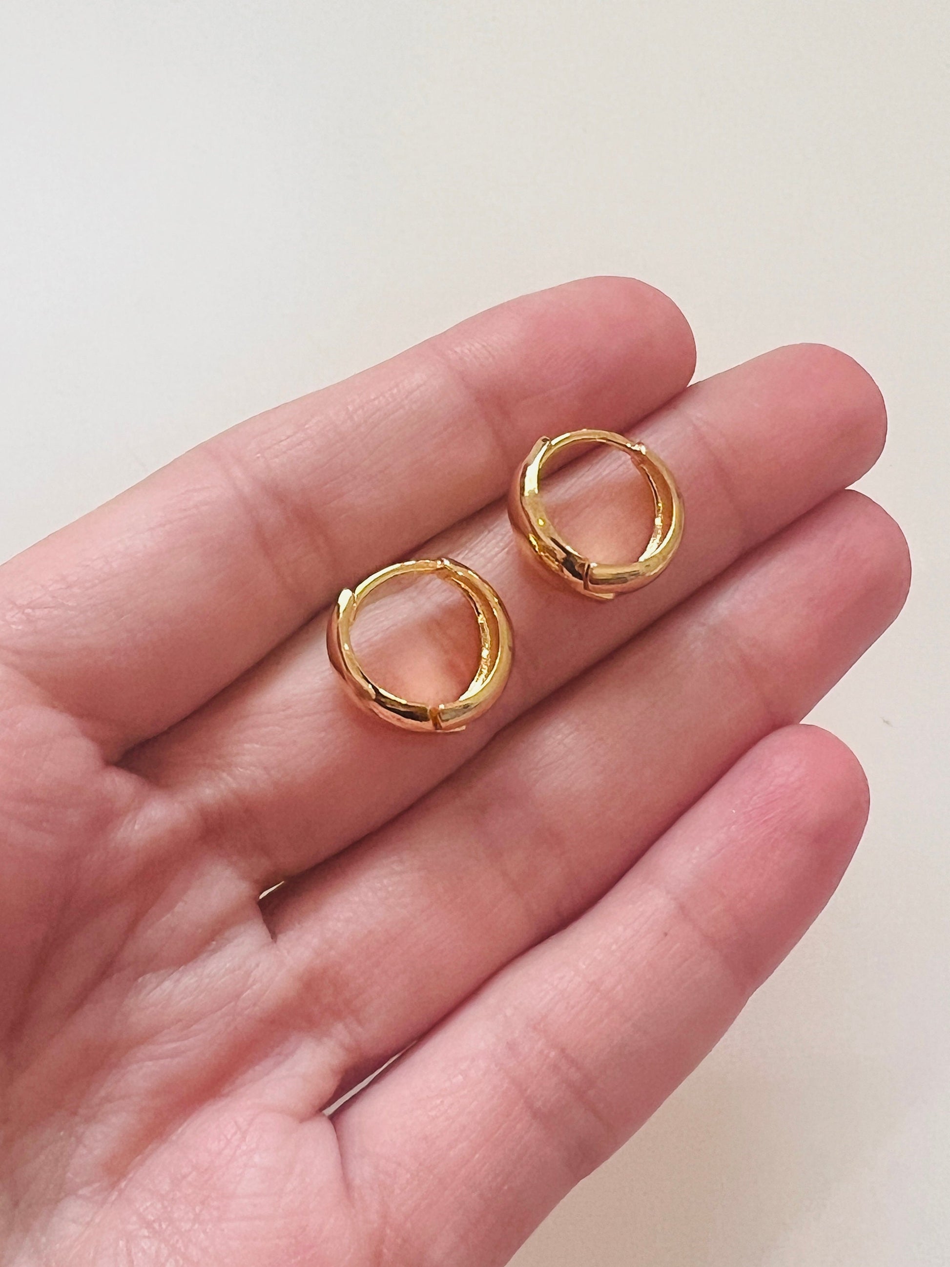 Tiny Hoop Earrings, Gold Hoop Earrings, Small Hoop Earrings, Huggies, Everyday Earrings, Hoop Earrings, Delicate Earrings, Earrings